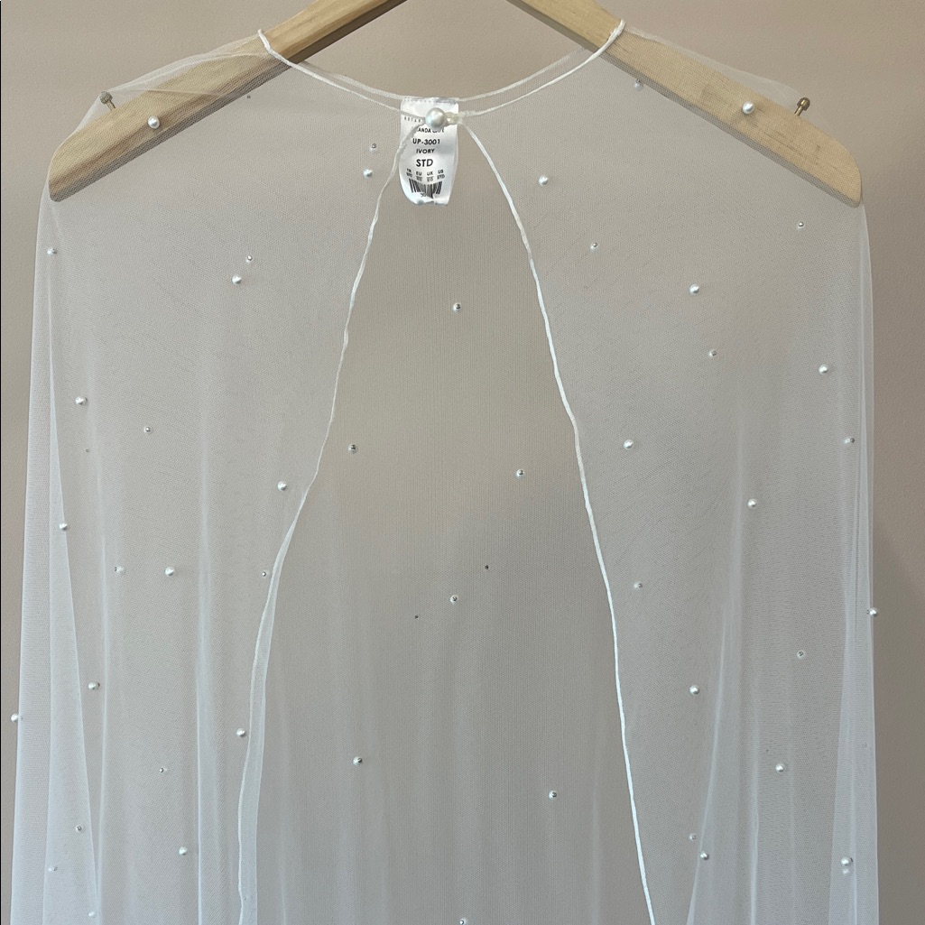 Untamed Petals Amanda Cape